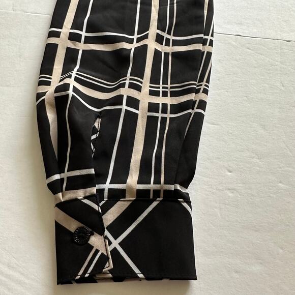 Susan Graver Blouse Top Plaid Button Down Relaxed Black Tan Small Classic Office - Picture 7 of 11